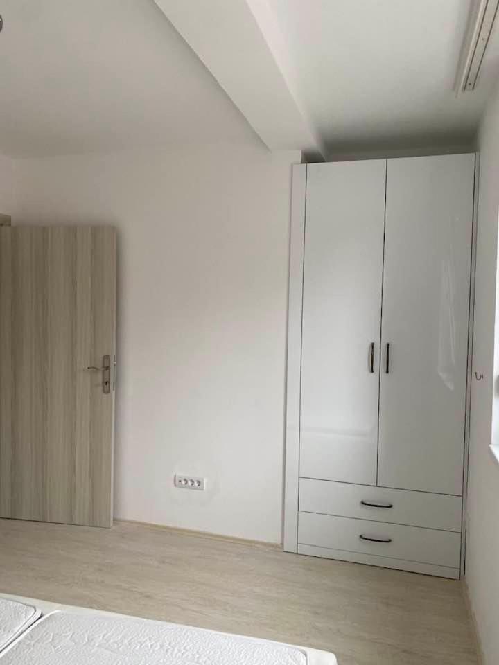 Sandra Apartmani Vrsac Exteriör bild